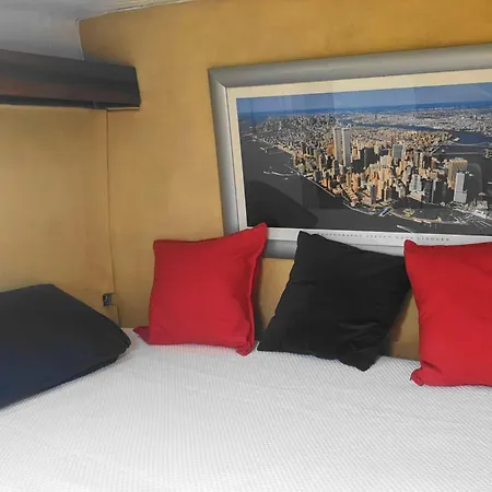 Båthotell Catamaran Breakfast-brunch Included, Optional Lunch & Dinner Alvor