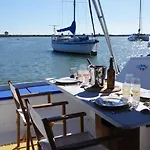 Catamaran Breakfast-brunch Included, Optional Lunch & Dinner ألفور